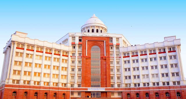 Babu_Banarasi_Das_University